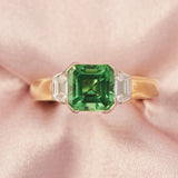 18ct Yellow Gold Tsavorite & Diamond Ring