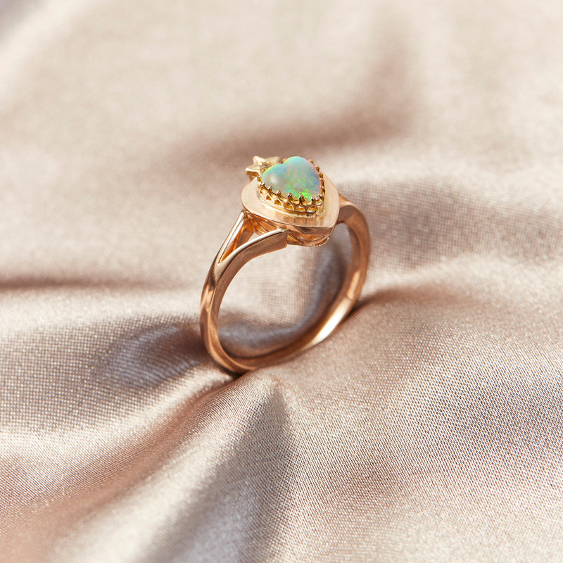 Edwardian 18ct Yellow Gold & Opal Heart Ring