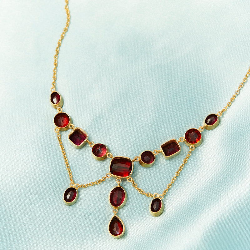 Edwardian 15ct Yellow Gold & Garnet Necklet